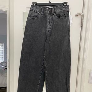 UNIQLO women’s straight leg high waisted jeans
